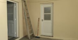 Oikoia me Saloni, Kouzina, Trapezaria – Fully Renovated House -walking distance to UNIC
