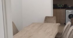 Oikoia me Saloni, Kouzina, Trapezaria – Fully Renovated House -walking distance to UNIC