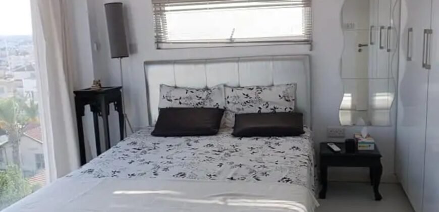 1-BEDROOM APARTMENT