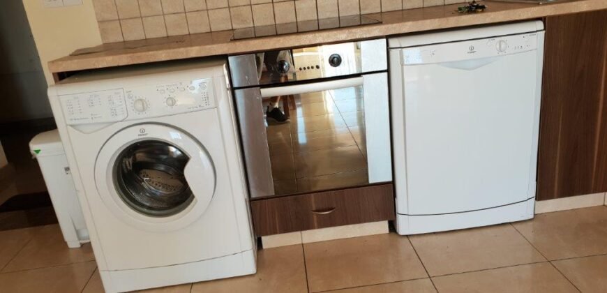 2 BEDR FLAT IN ENGOMI NEXT TO THE UNI