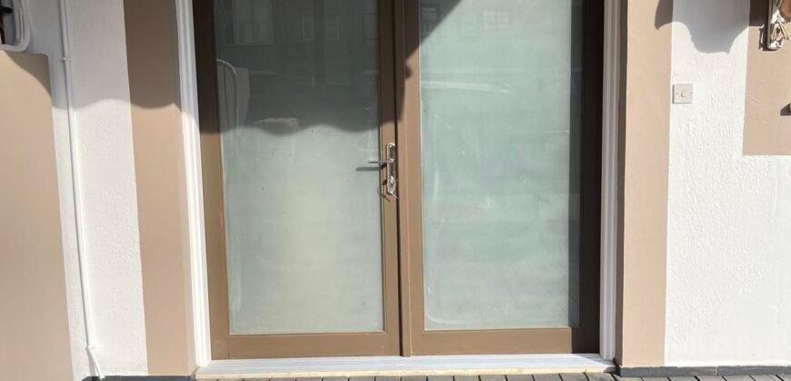 3 bedrooms Ground floor apartment next to Medical School of UNIC