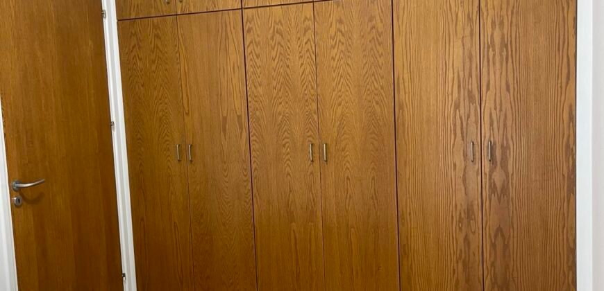 3 bedrooms Ground floor apartment next to Medical School of UNIC