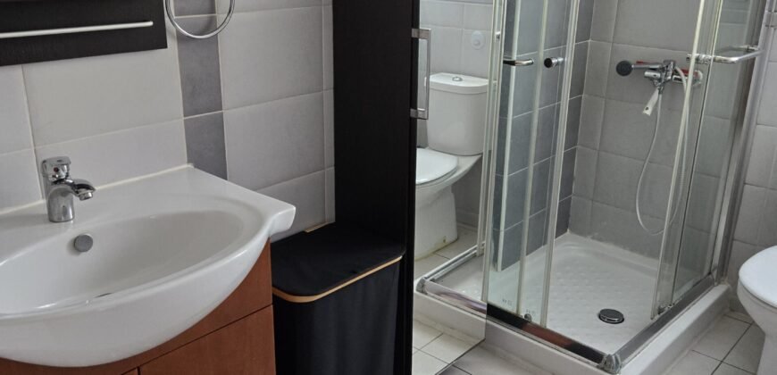 One bedroom bright and modern ground floor apartment-Fully furnished