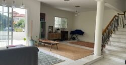 Room in a fun, modern shared house in Old Strovolos