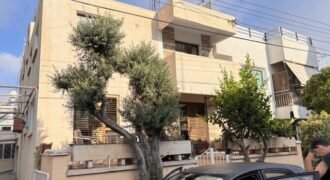 Fully Renovated Elevated Ground Floor Appt: 3 Bedrooms – walking distance to UNIC – with 500Mbps Internet + Cyta TV