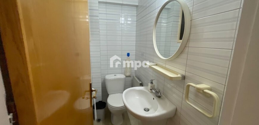 Fully Renovated Elevated Ground Floor Appt: 3 Bedrooms – walking distance to UNIC