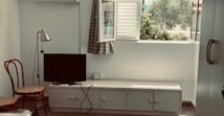One-bedroom studio in a house