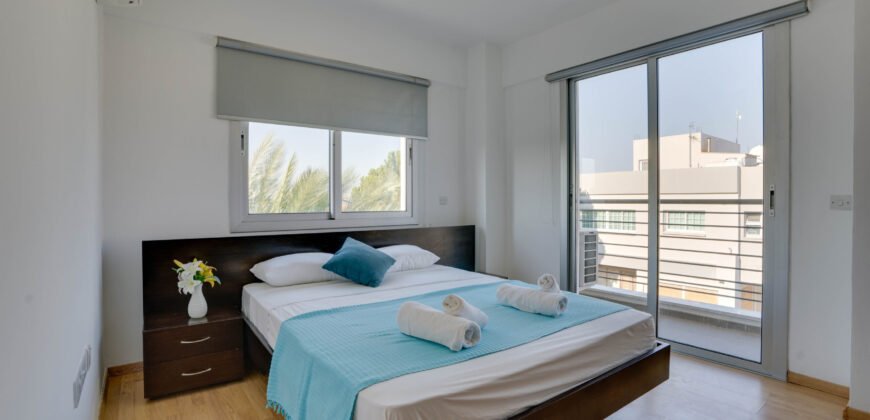 Stylish and spacious 3-bedroom apartment less than 1 km from Unic Med School