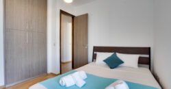 Stylish and spacious 3-bedroom apartment less than 1 km from Unic Med School