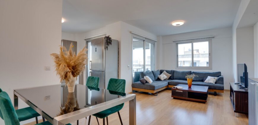 Stylish and spacious 3-bedroom apartment less than 1 km from Unic Med School