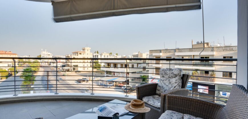 Stylish and spacious 3-bedroom apartment less than 1 km from Unic Med School