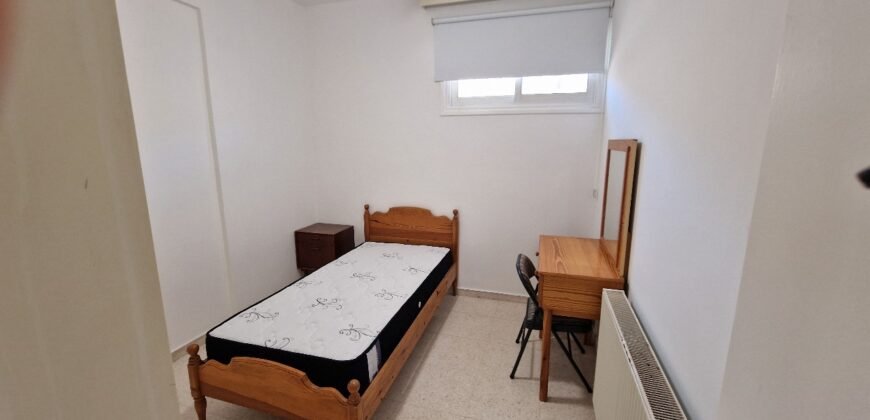 Flatmate in a 2-bedroom apartment