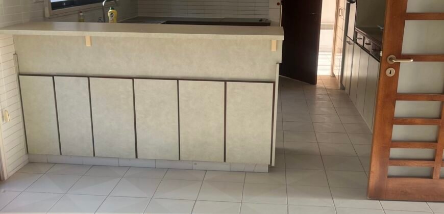 EXCELLENT LOCATION- 3 BEDROOM FLAT 5′ WALKING FROM UNI
