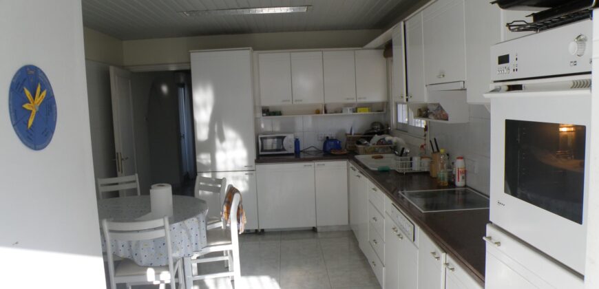 Room 3-Shared House in Engomi-Perfect for Student