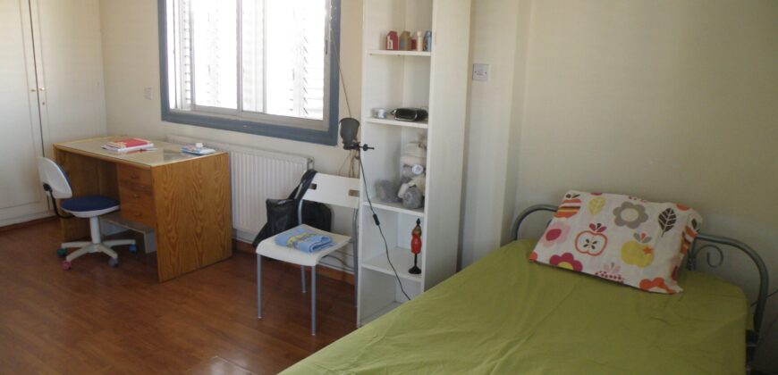 Ensuite Room 1-Shared House in Engomi-Perfect for Student