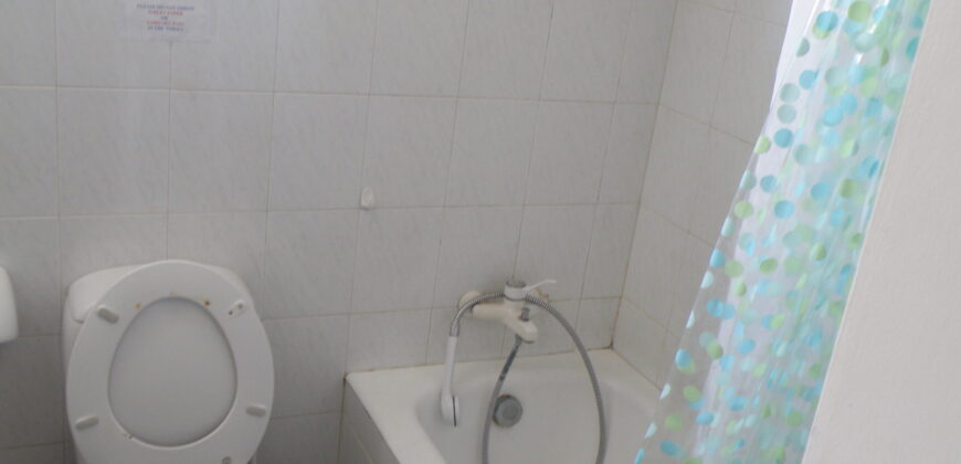 Room 3-Shared House in Engomi-Perfect for Student